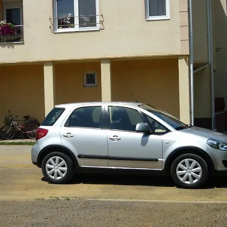 Major Apartment *