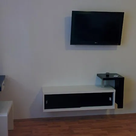 Major Studio *